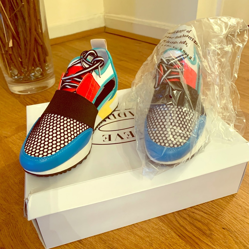 Steve Madden Sneakers